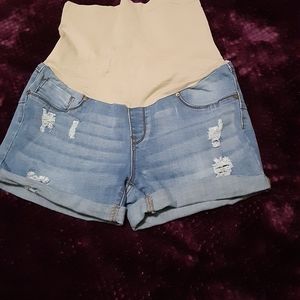 Maternity shorts